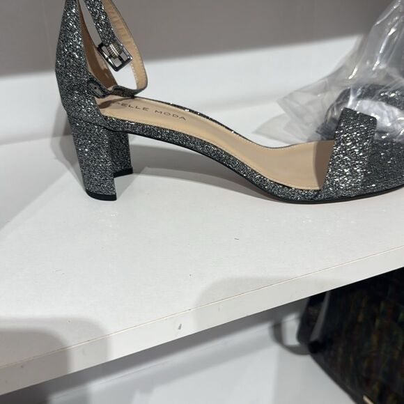 Pelle Moda Glitter Black Heels - Picture 3 of 6